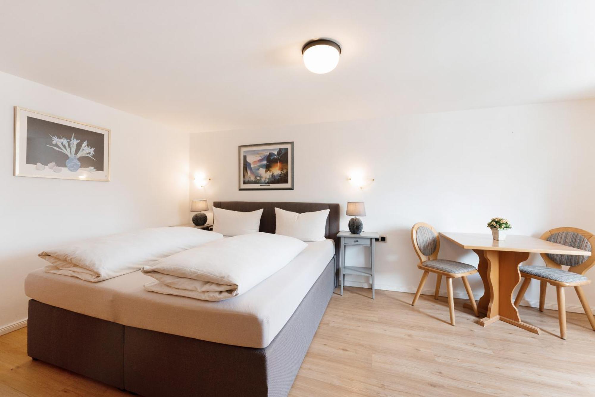 Hotel Garni "Zum Engel" Oberguenzburg Zewnętrze zdjęcie