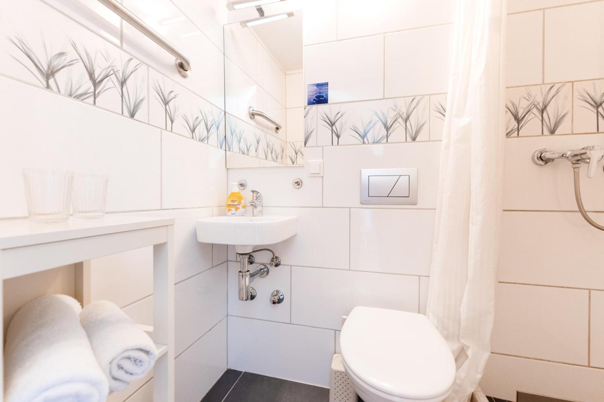 Hotel Garni "Zum Engel" Oberguenzburg Zewnętrze zdjęcie