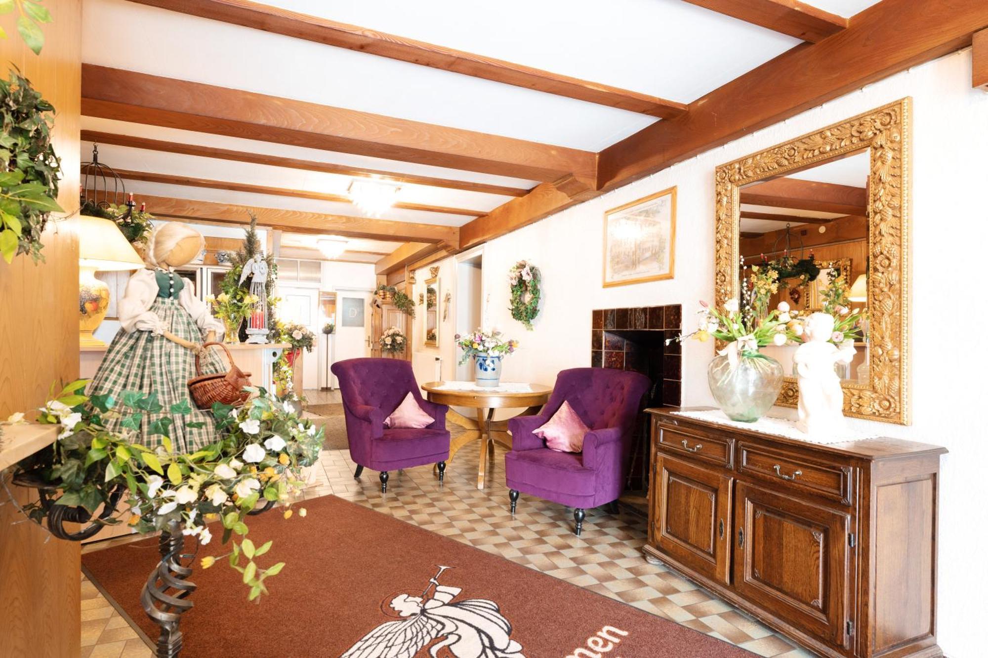 Hotel Garni "Zum Engel" Oberguenzburg Zewnętrze zdjęcie