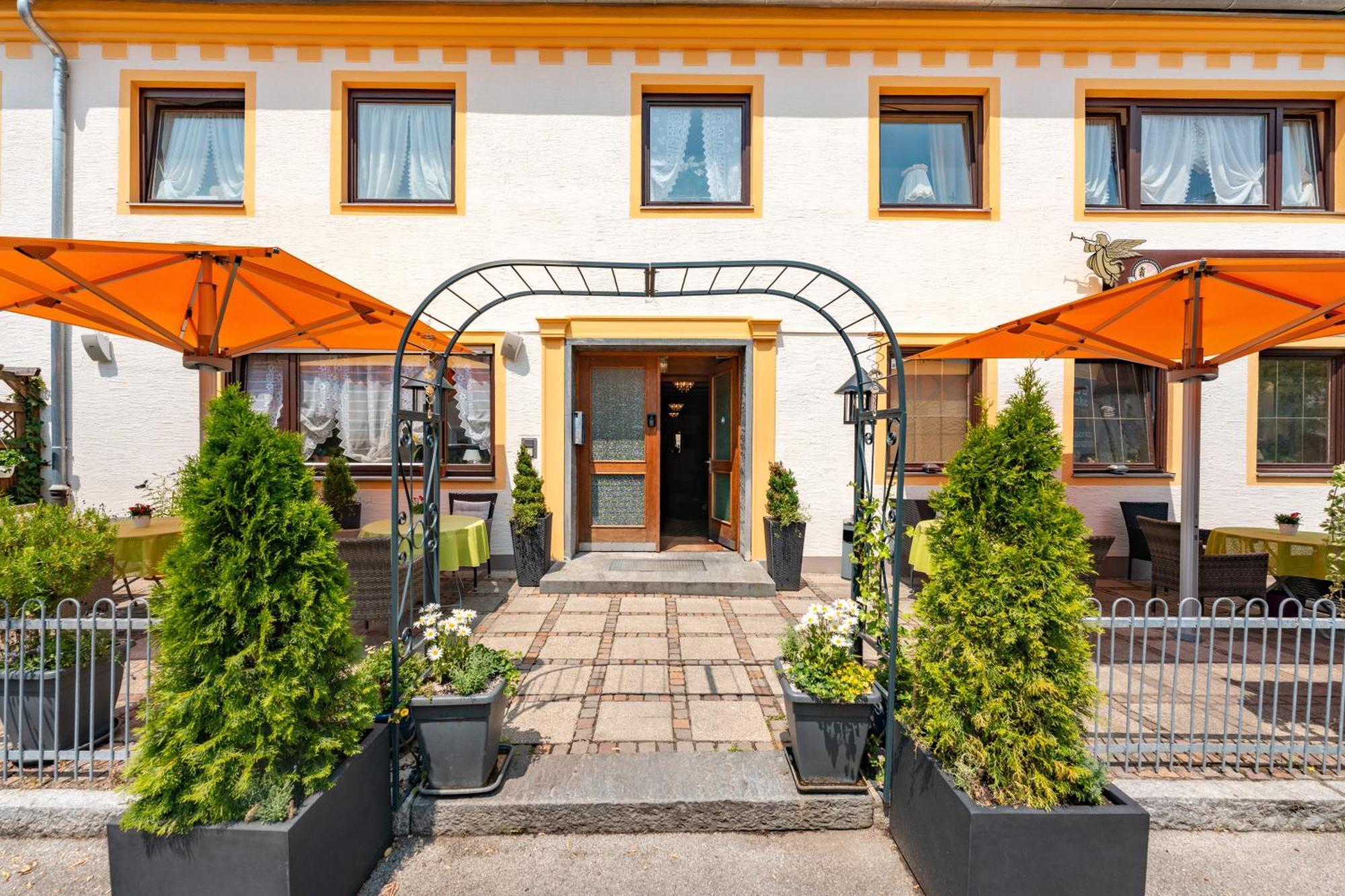 Hotel Garni "Zum Engel" Oberguenzburg Zewnętrze zdjęcie