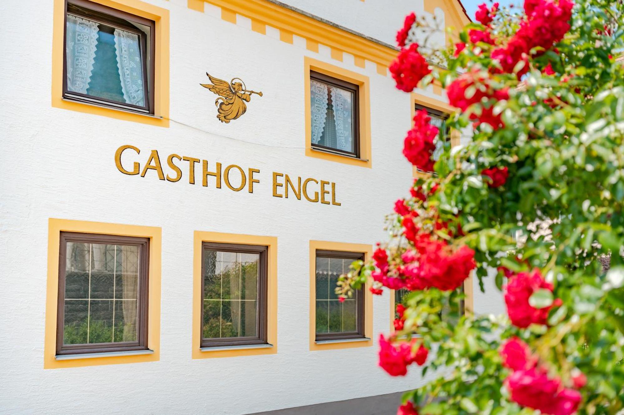 Hotel Garni "Zum Engel" Oberguenzburg Zewnętrze zdjęcie