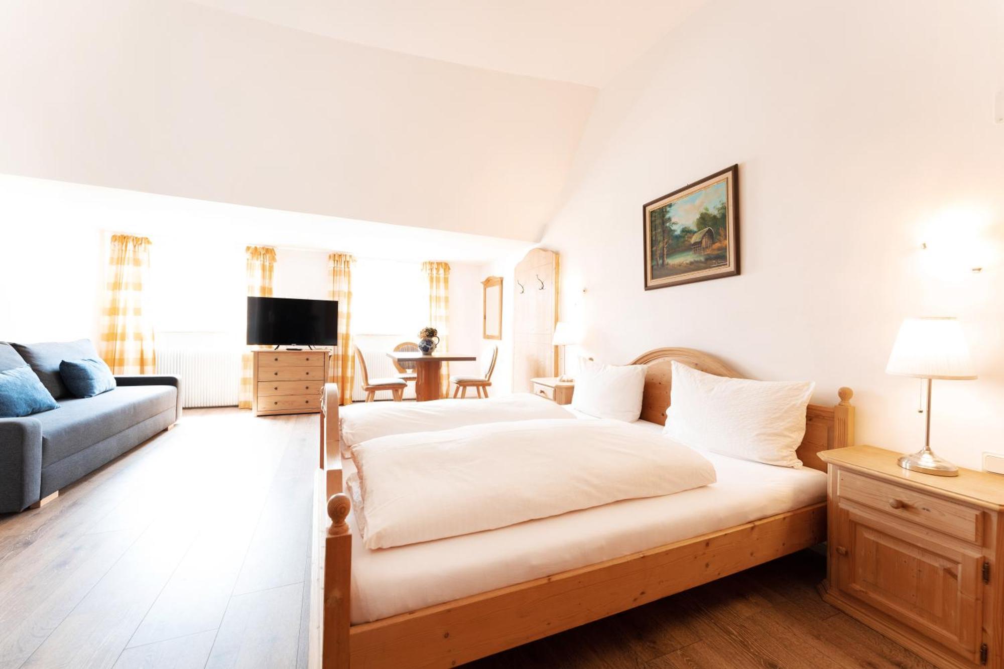 Hotel Garni "Zum Engel" Oberguenzburg Zewnętrze zdjęcie